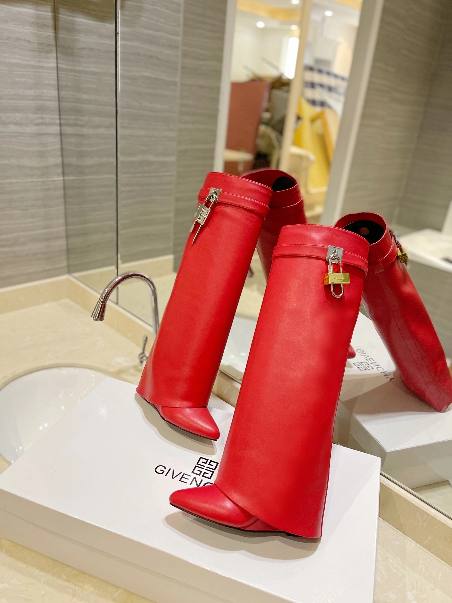 COCO-- 6iv593hy BE7021E0YP-600 Calfskin Heel height：8.5CM item:D-X555L1161